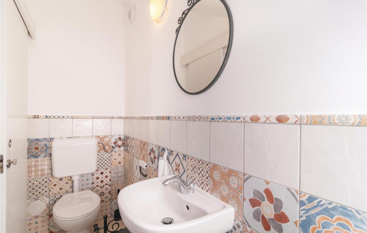 Stunning Home In Primosten With Kitchen מראה חיצוני תמונה