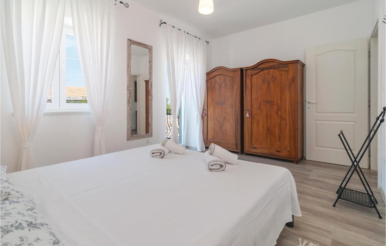 Stunning Home In Primosten With Kitchen מראה חיצוני תמונה