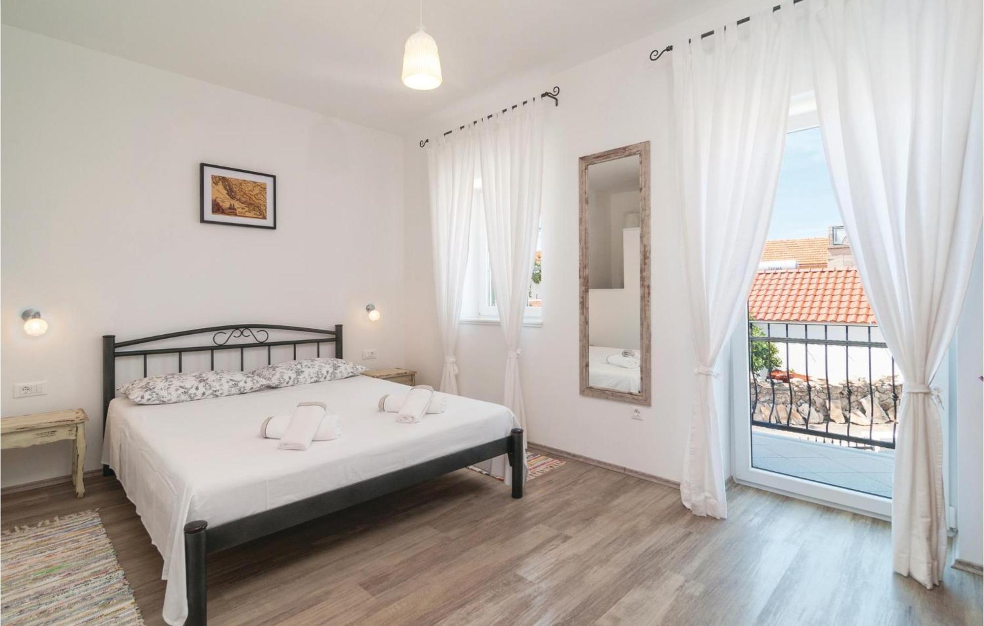 Stunning Home In Primosten With Kitchen מראה חיצוני תמונה