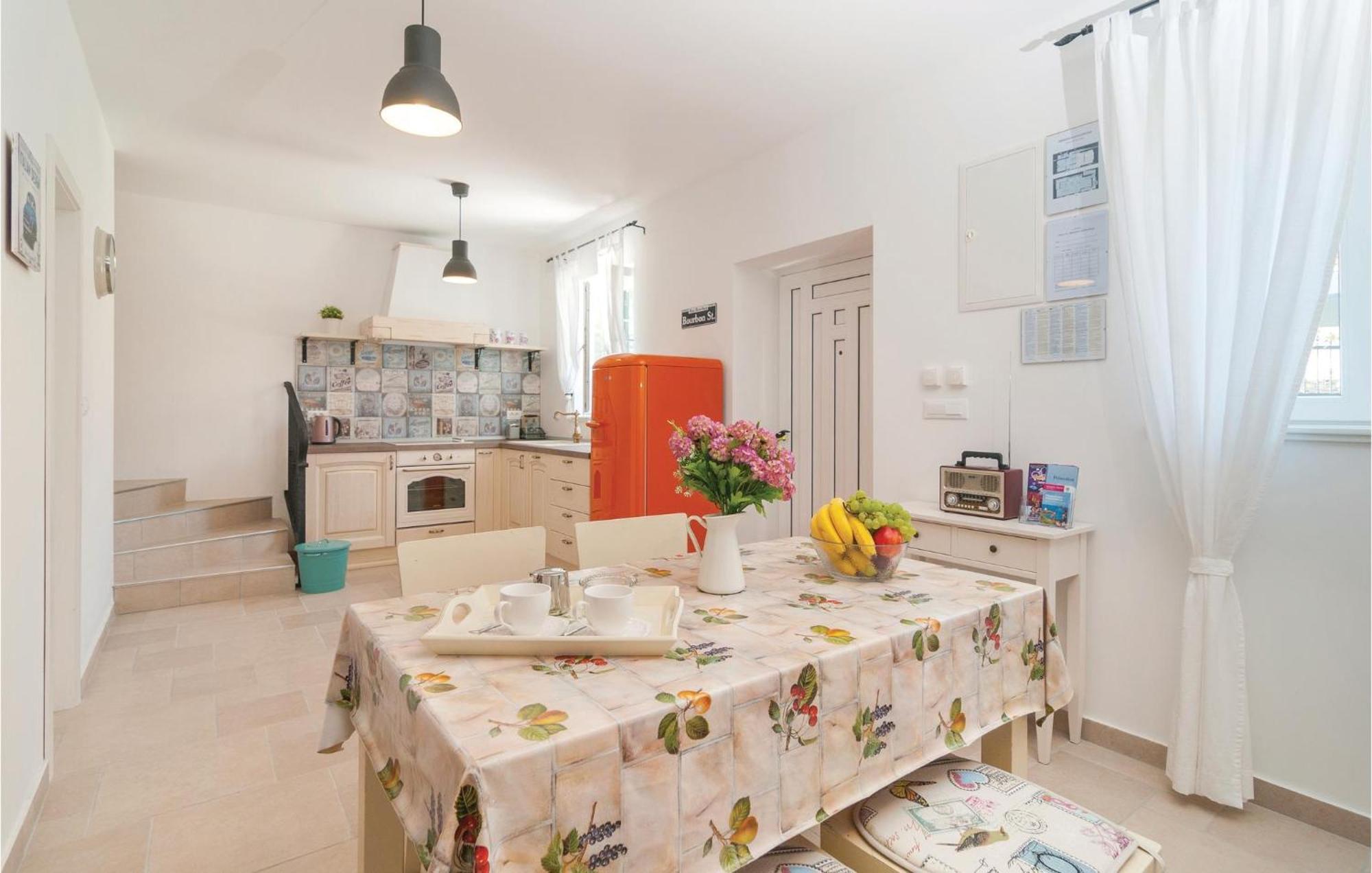 Stunning Home In Primosten With Kitchen מראה חיצוני תמונה